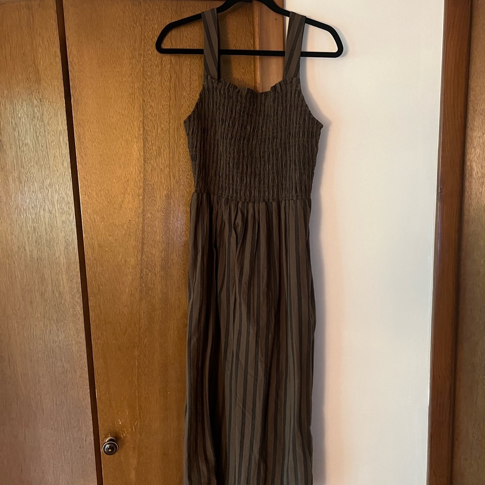 Everlane Gauze Smock Dress Size M in Carob Brown/Black stripe, LIKE NEW